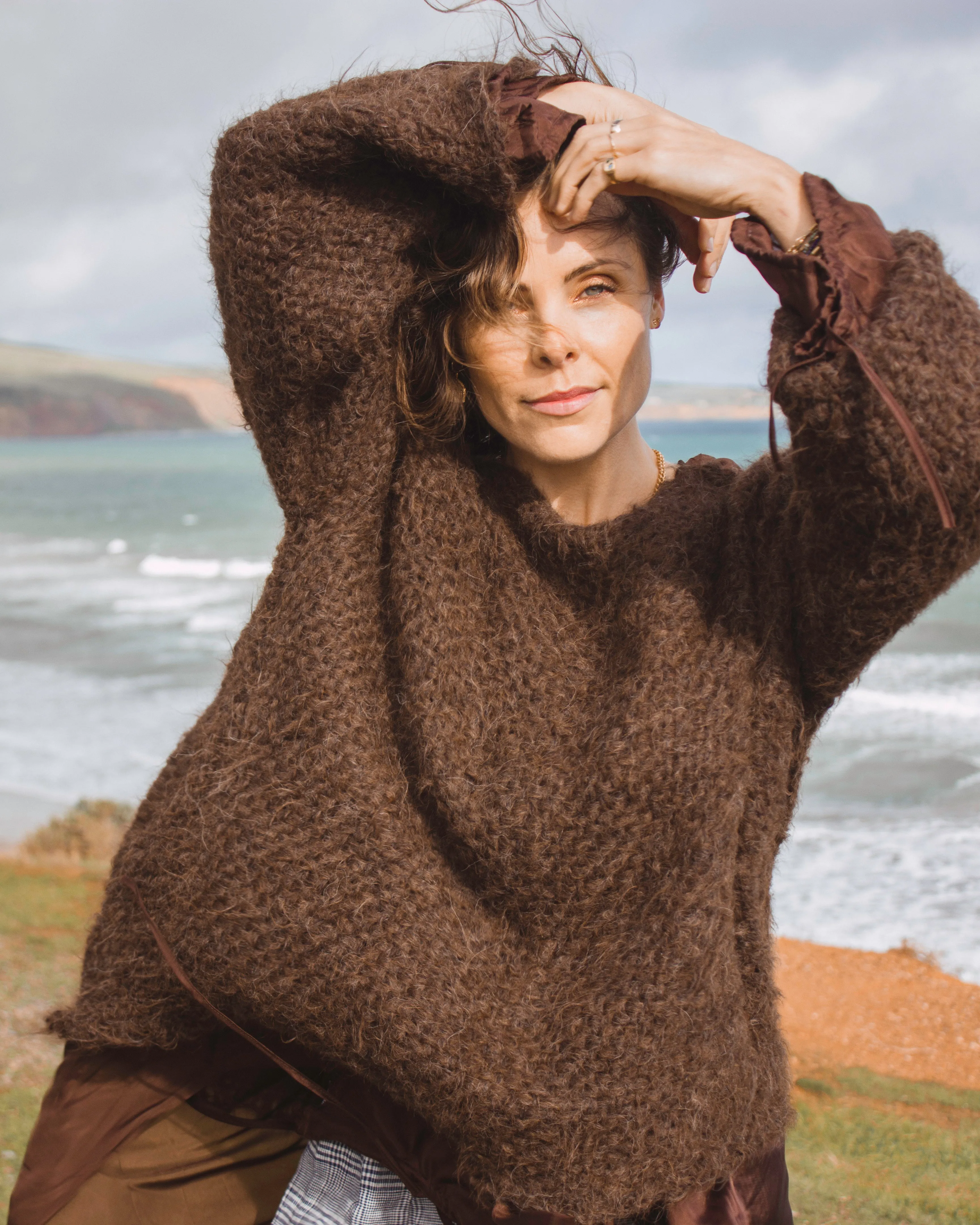 Hand loom sweater with detachable collar - Mocca