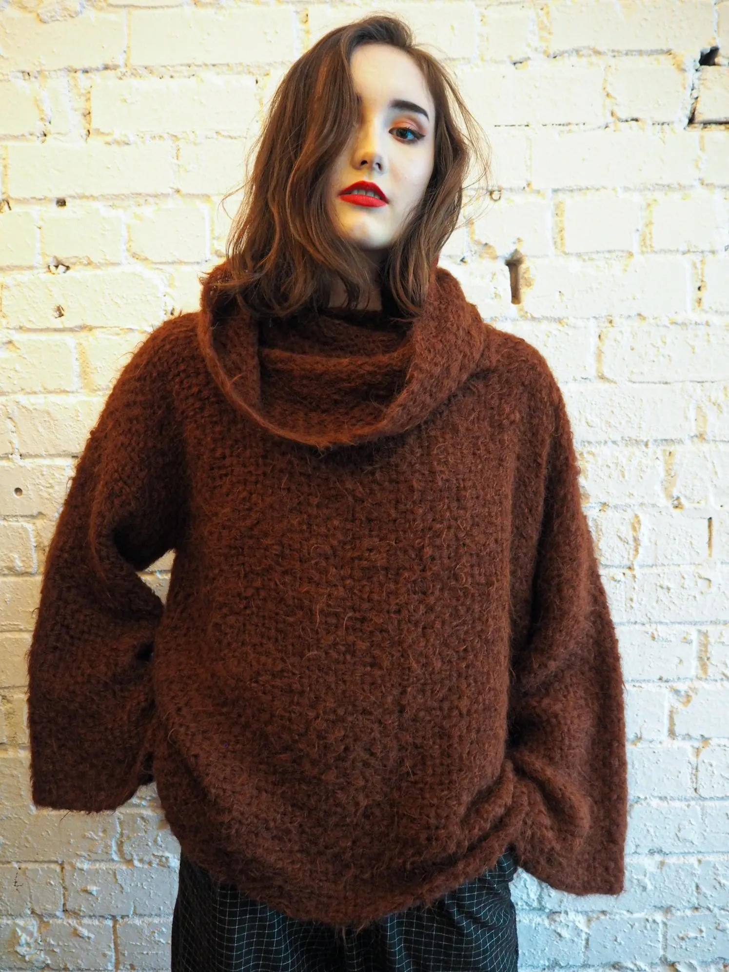 Hand loom sweater with detachable collar - Mocca