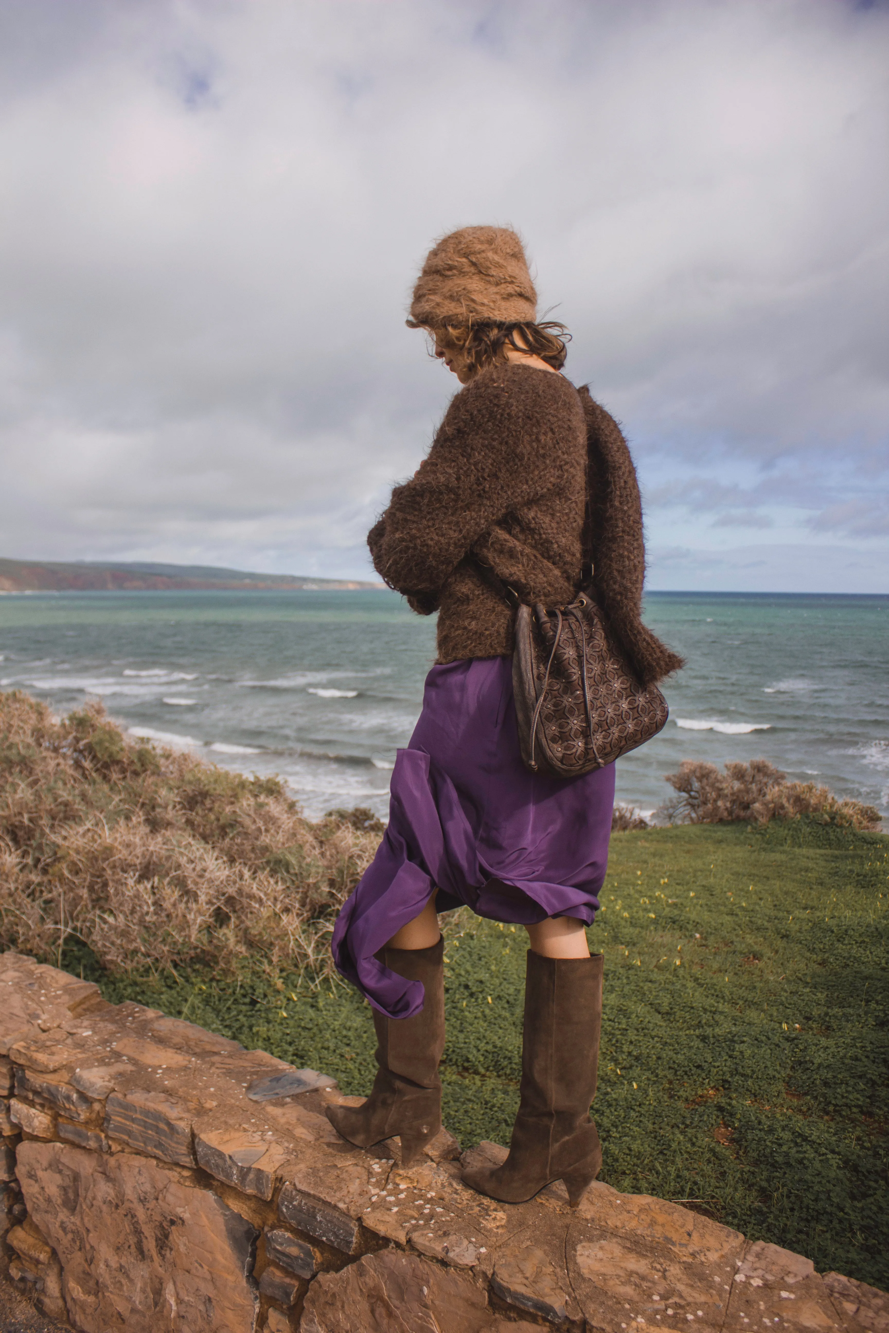 Hand loom sweater with detachable collar - Mocca