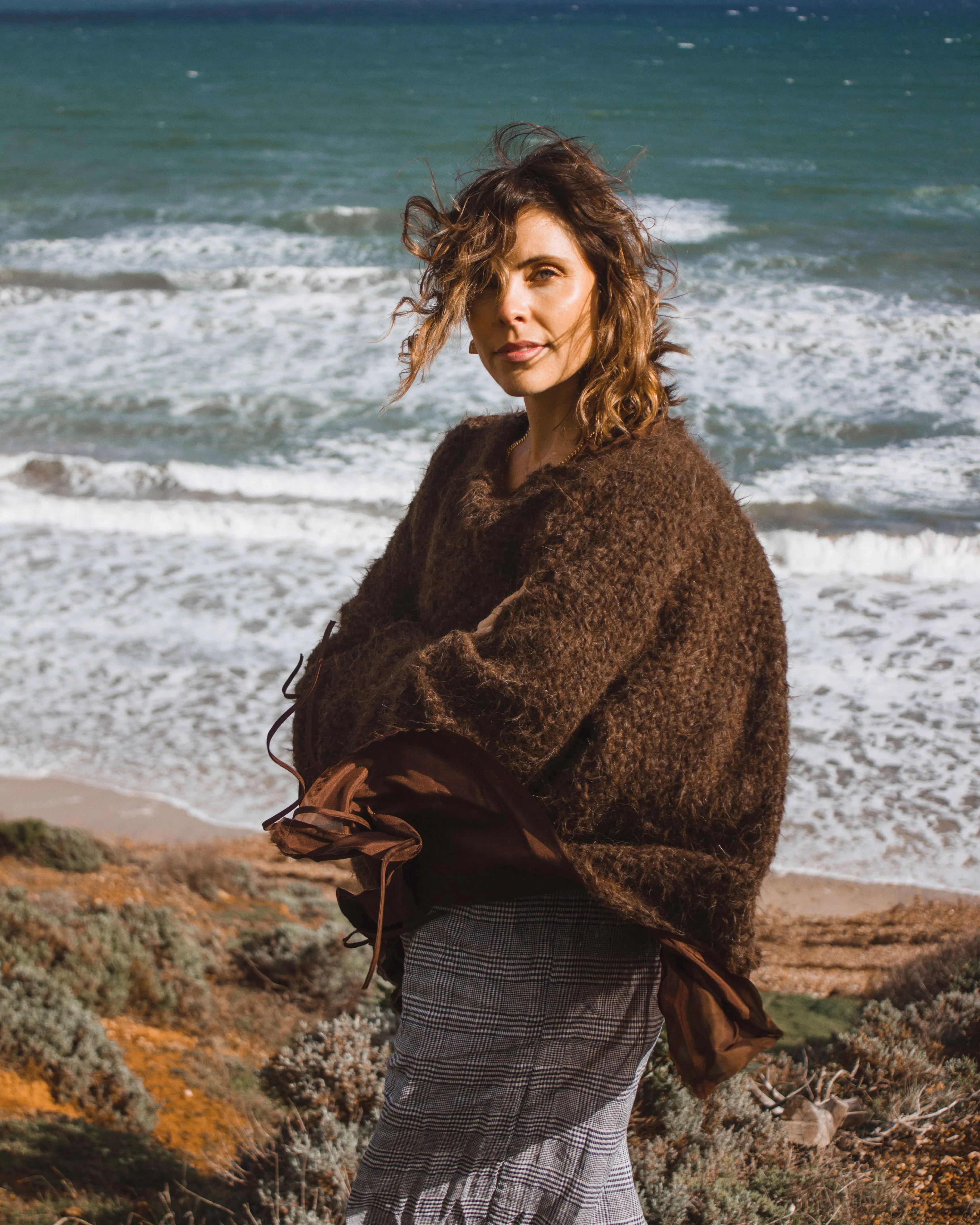 Hand loom sweater with detachable collar - Mocca