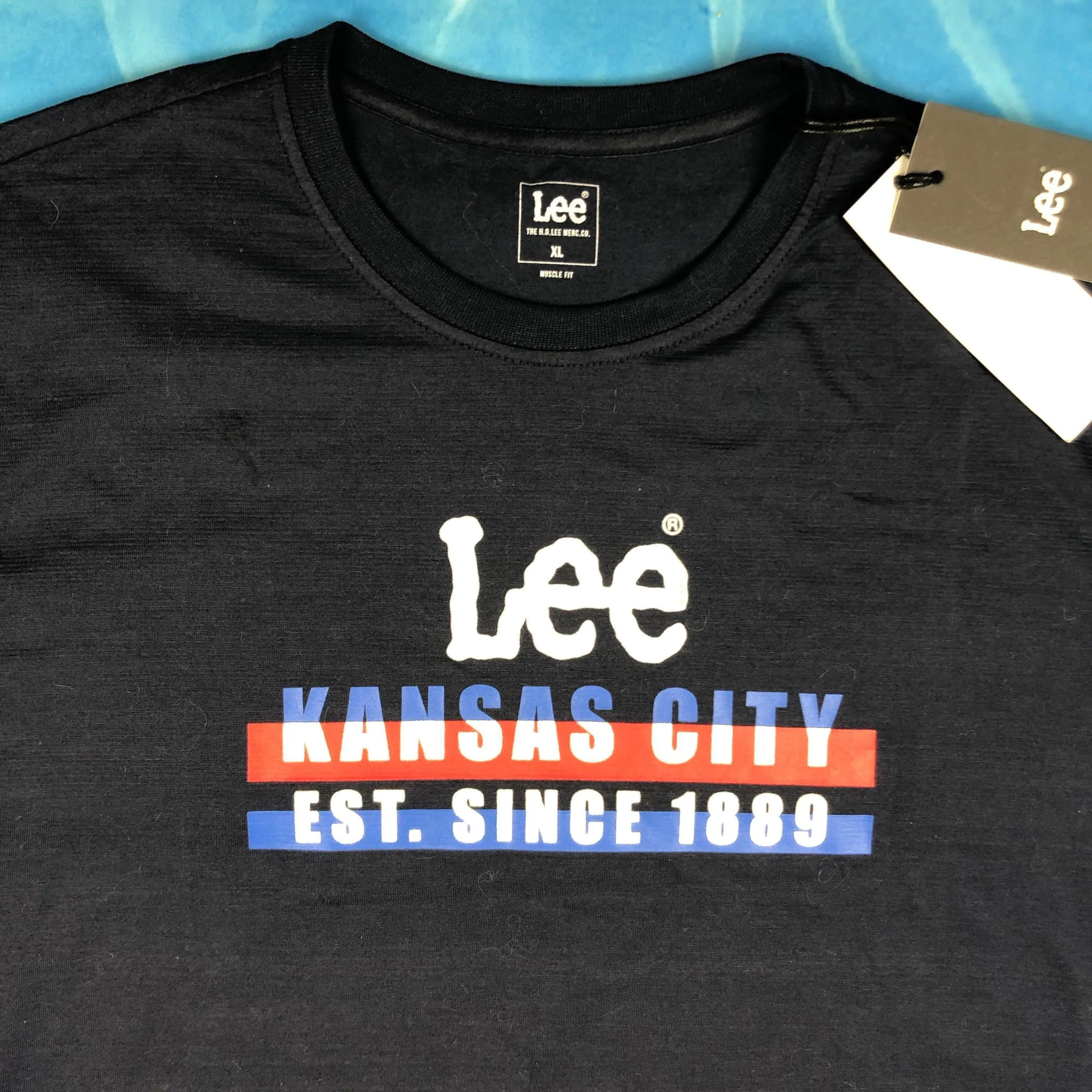 NEW - Classic Lee Jeans Crew Neck Navy Logo T Shirt - Size XL