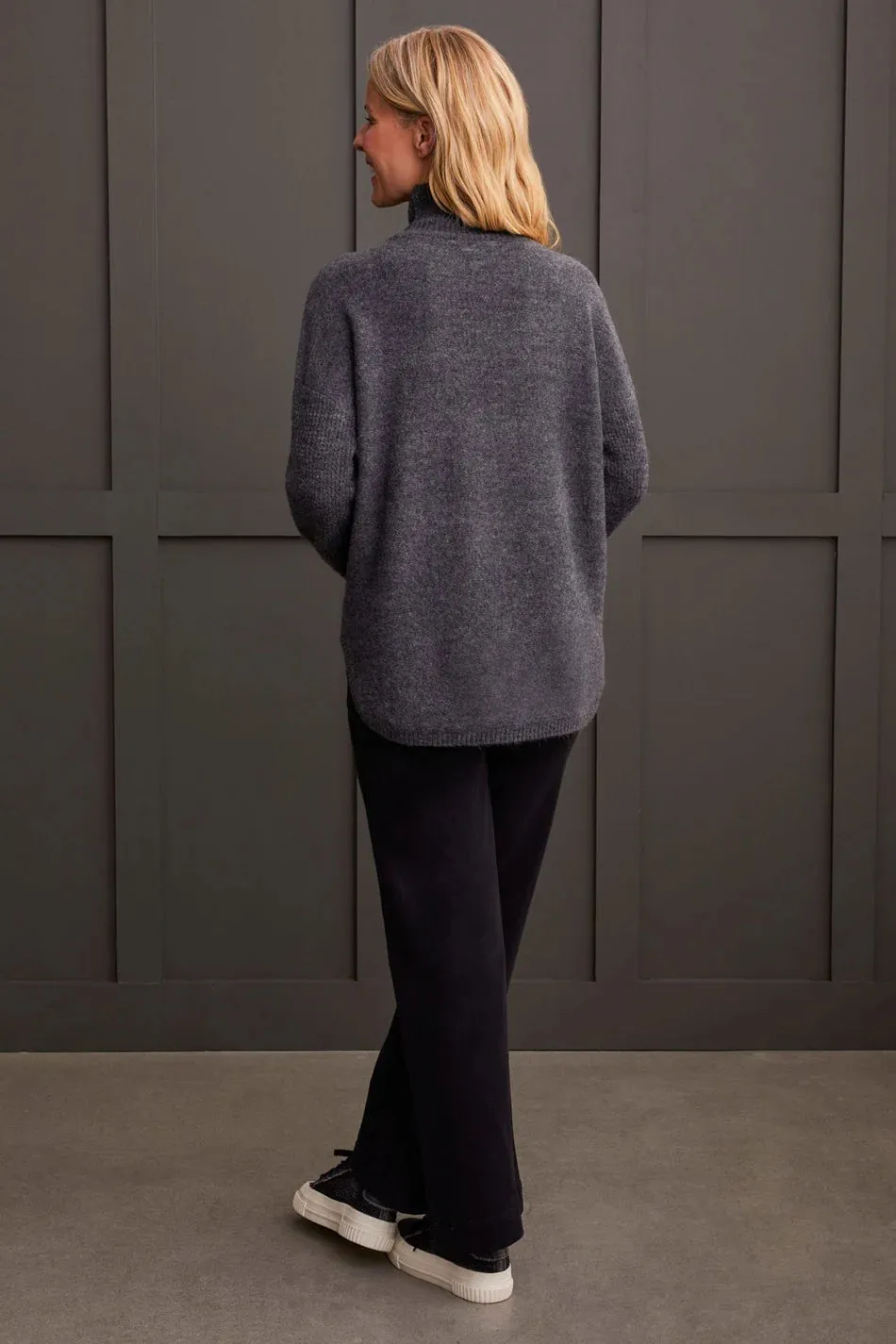 TR1528o Mock Neck Sweater